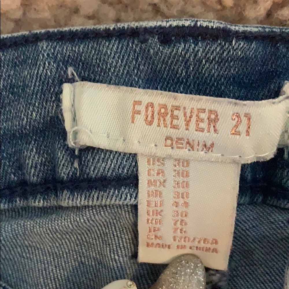 Jeans - Picture 2 of 3